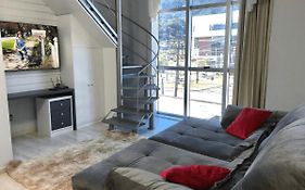 Saint Sebastian Flat C - Até 4 Pessoas! Com Hidro! Duplex no centro